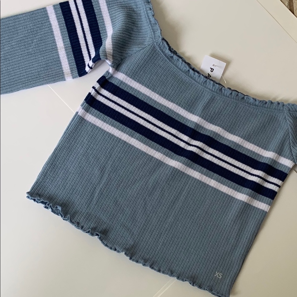 Long Sleeve Off the Shoulder Crop Top Size XS